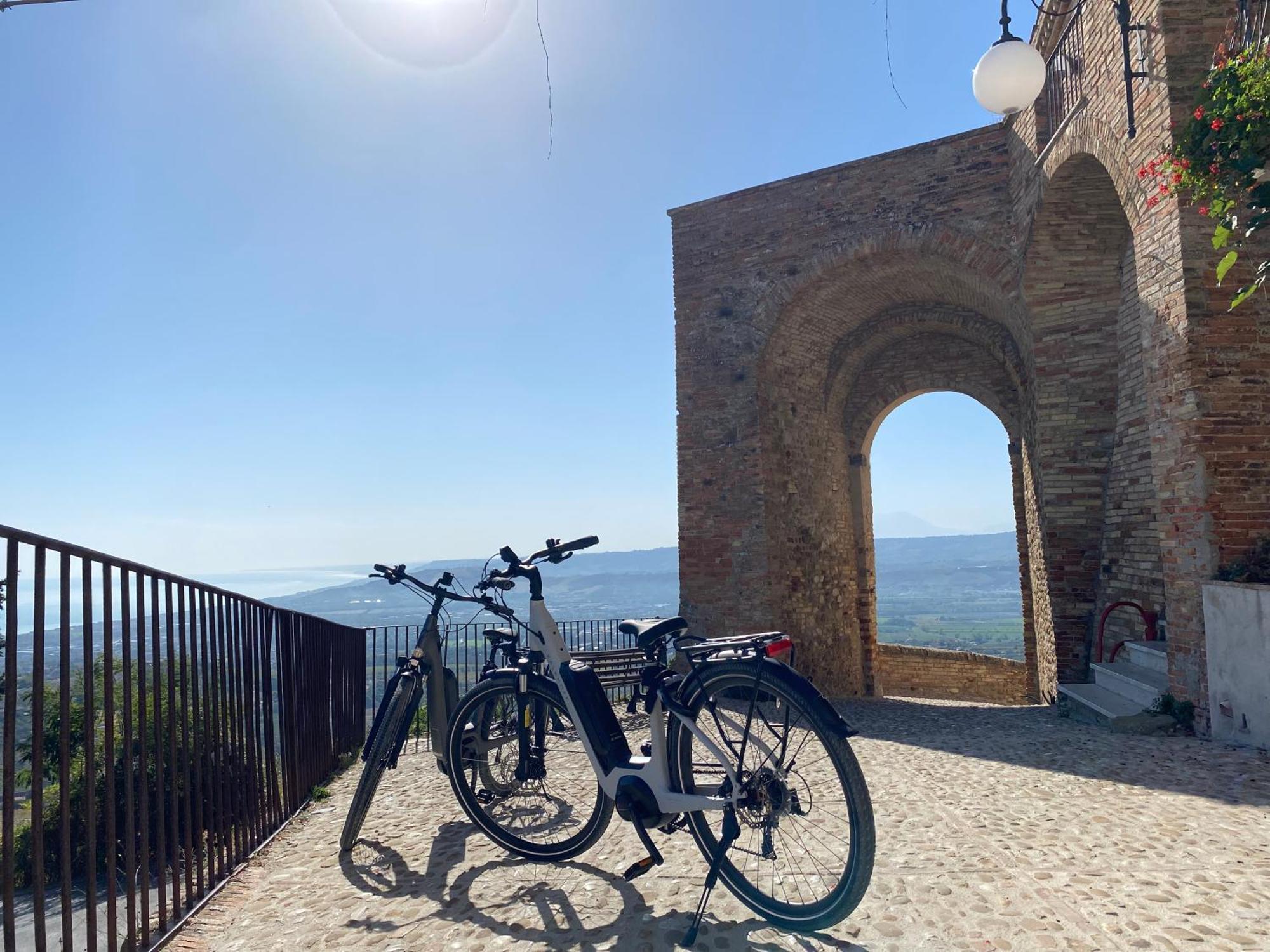 Appartamento Seta Luxury Roseto Degli Abruzzi Esterno foto