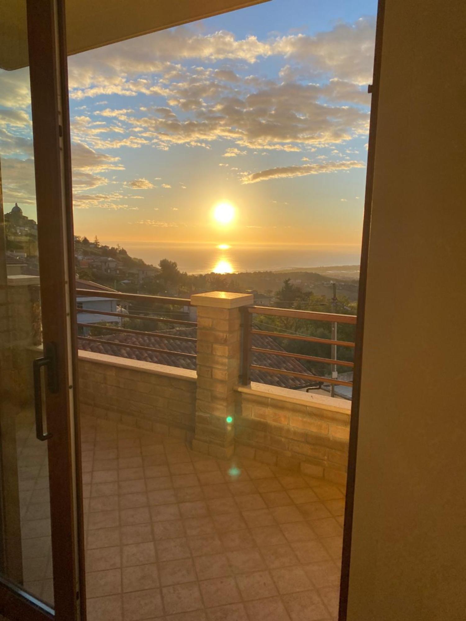 Appartamento Seta Luxury Roseto Degli Abruzzi Esterno foto